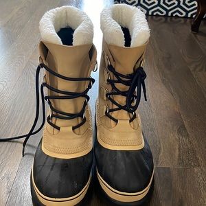 SOREL MENS NEVER BEFORE WORN BOOTS